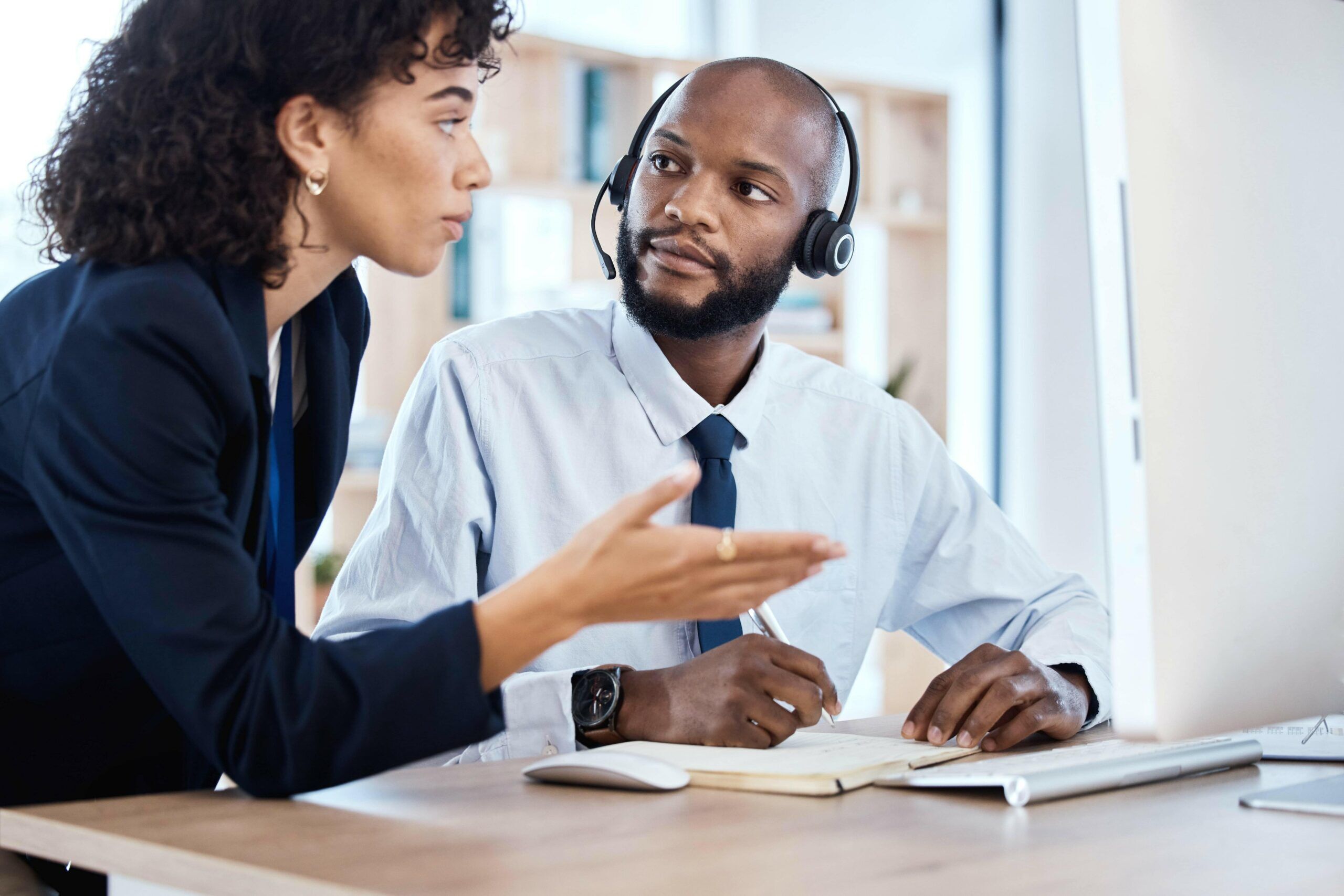 A manager managing the performance of an employee